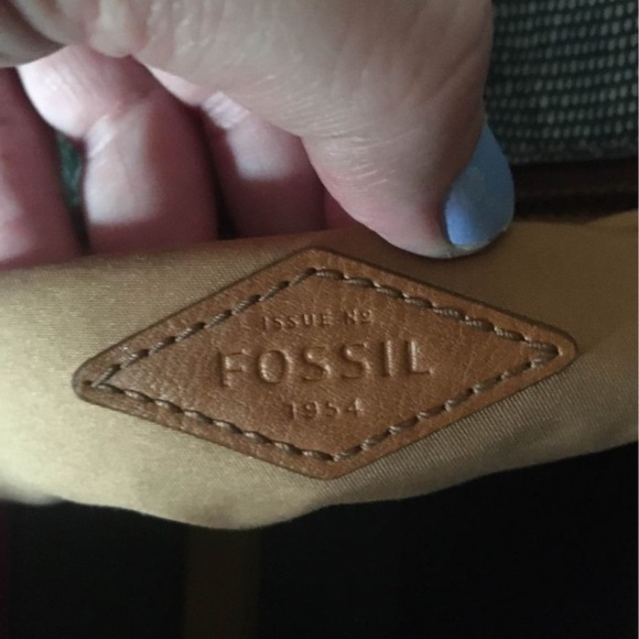 Fossil Satchel with shoulder strap and matching wallet! - Picture 3 of 3